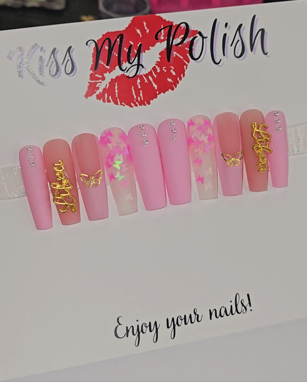 Get trendy with Libra(RTS) - press on nails available at Kiss My Polish.