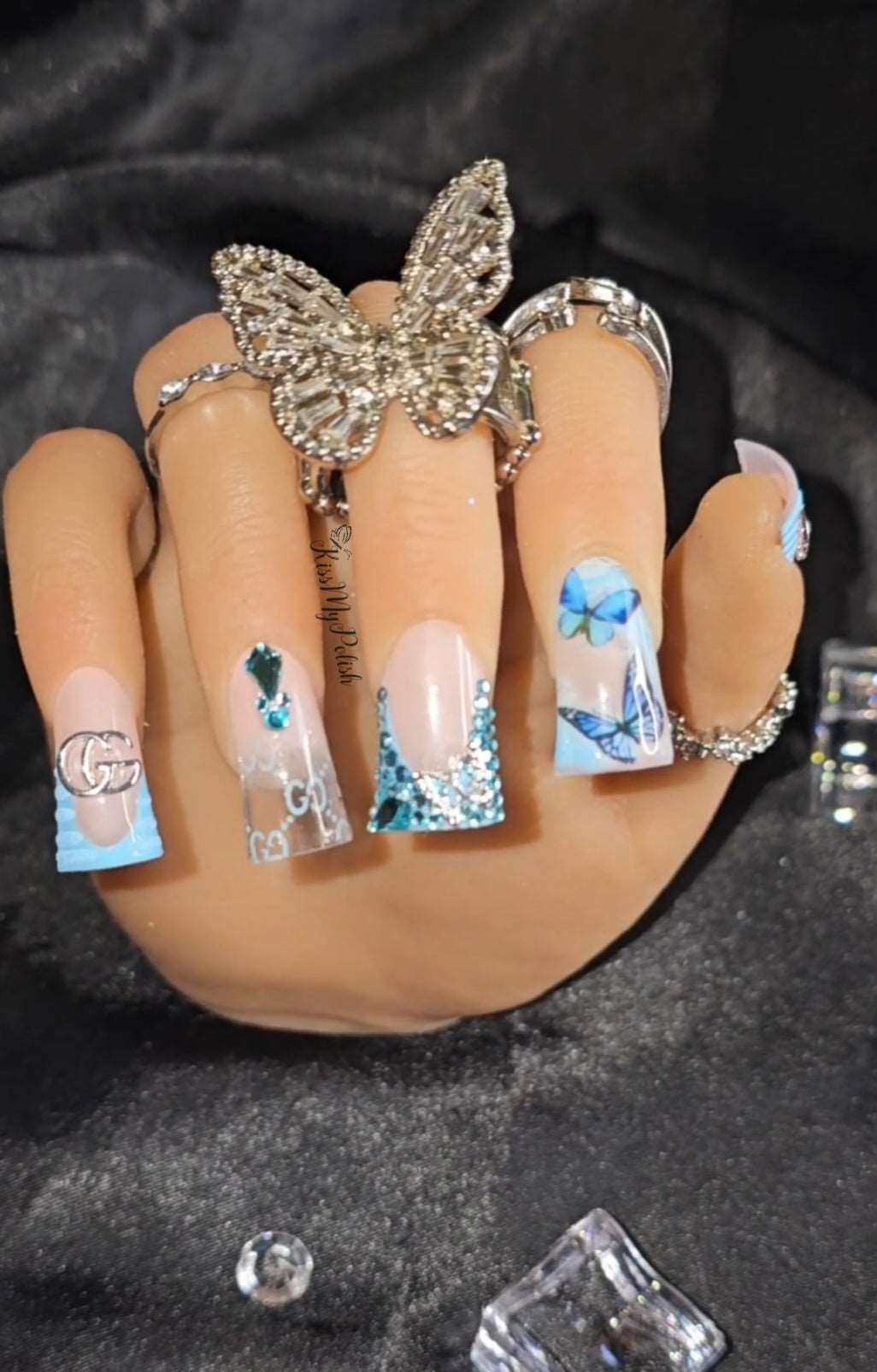 Get trendy with Sky Blue Glam - press on nails available at Kiss My Polish.