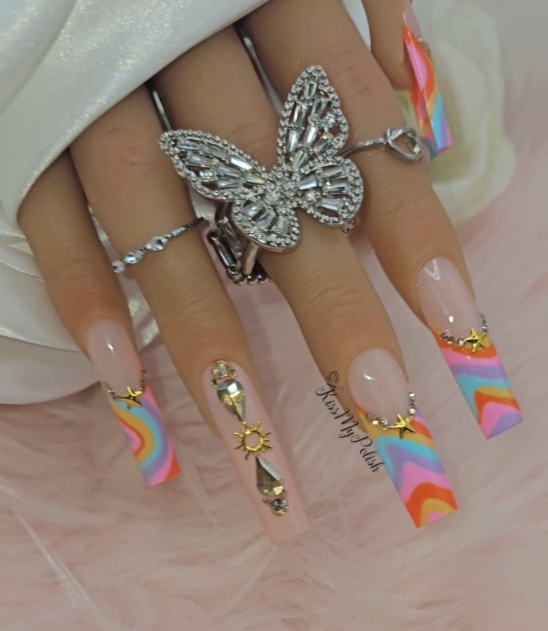 Get trendy with Pastel Swirls - press on nails available at Kiss My Polish.