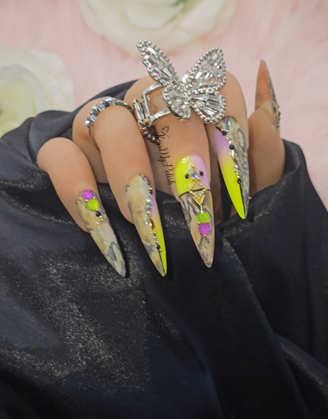 Get trendy with Neon Snake Print - press on nails available at Kiss My Polish.