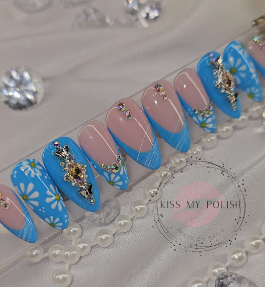 Shop salon quality press on nails available at www.kissmypolish.com