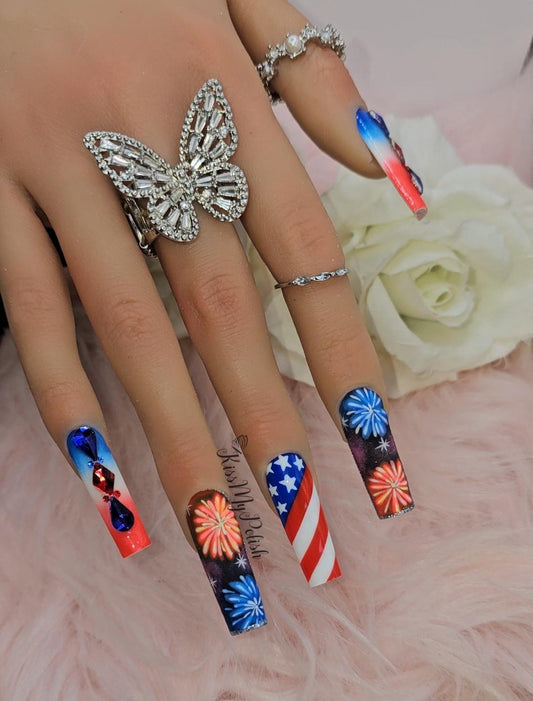 Get trendy with Firework Glow - press on nails available at Kiss My Polish.